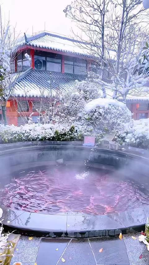 滑雪与温泉组合